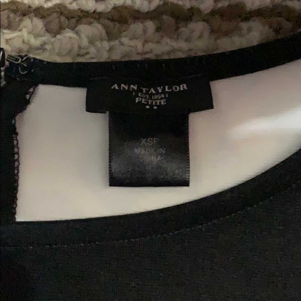 Ann Taylor Petite Black & White Mid Dress SZ-XSP - Picture 2 of 3
